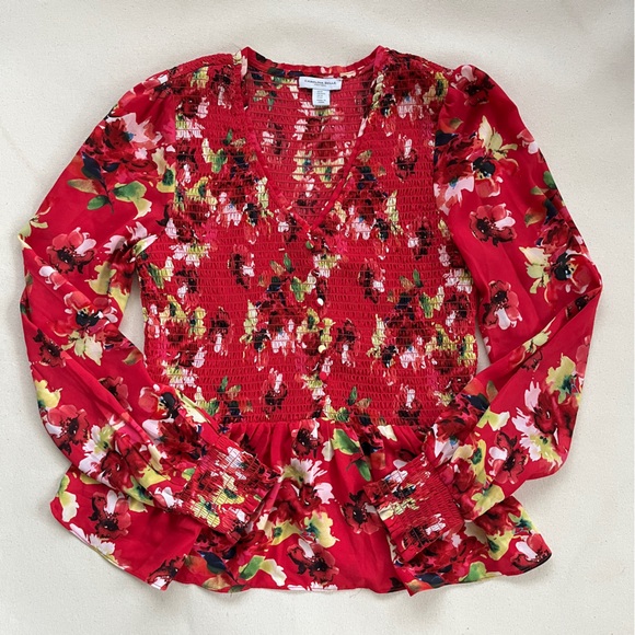 Romantic Floral Blouse - Picture 2 of 5